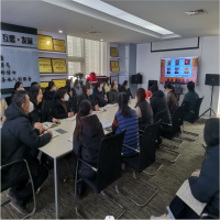 �ҹ�˾�M��ȫ�w�h�T�_(k��i)չ�W(xu��)��(x��)�h�Ķ�ʮ����